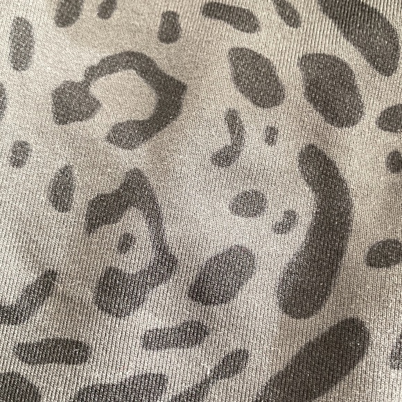 Lululemon just breathe tank 6 - Picture 5 of 10